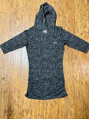Under Armour Women's Black & Grey Semi-Fitted Hooded Top HeatGear Size XS